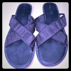Toms 12W Slip-on Slides Never Worn